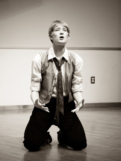 Ivey Barr as Cherubino in The Marriage of Figaro, UT Dallas 2017 (photo by Peter Wynne)